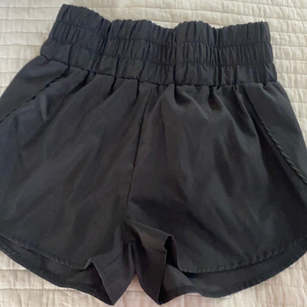 high waisted athletic shorts size large
